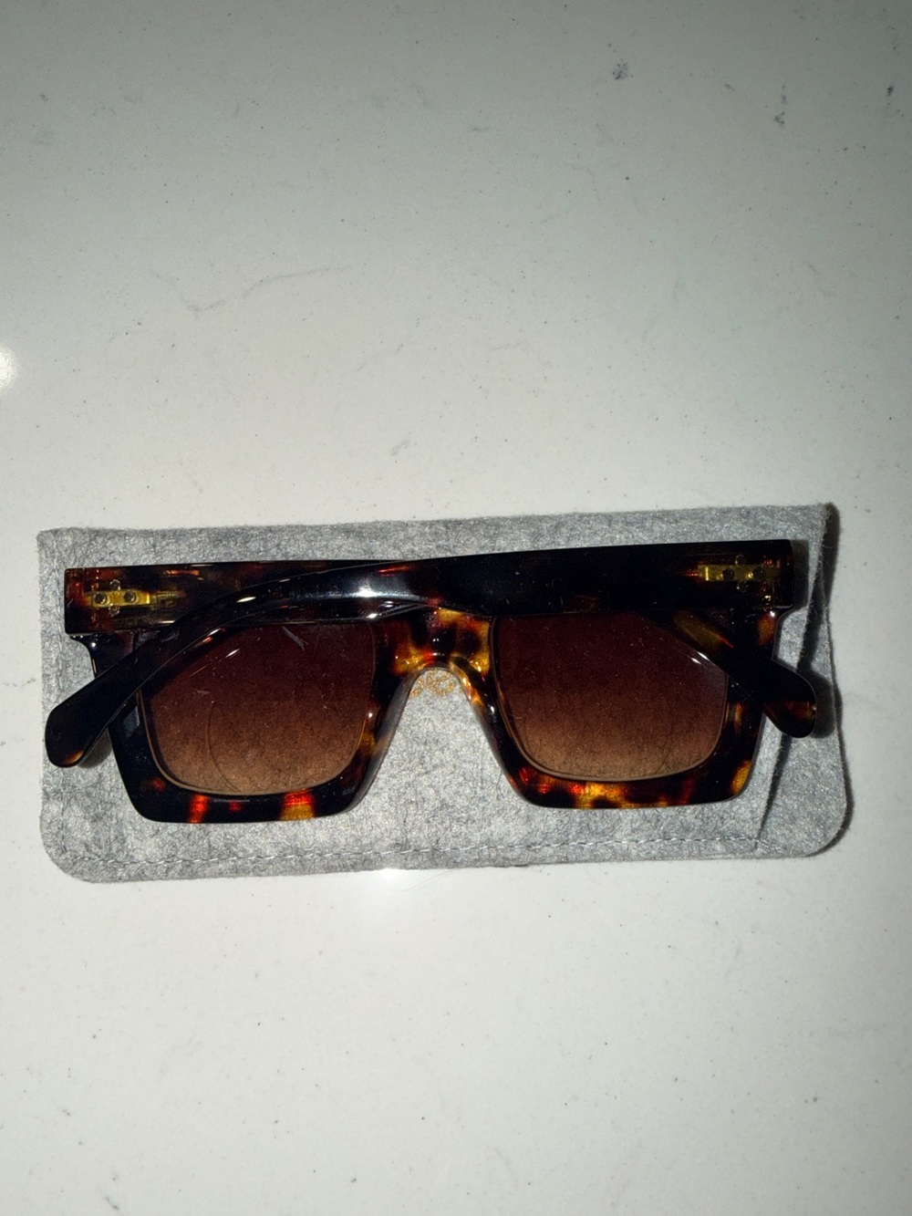Woman's Tortoiseshell Fashion Bifocal Reading Sunglasses UV400 +1.5, Brown, OS - Picture 7 of 7